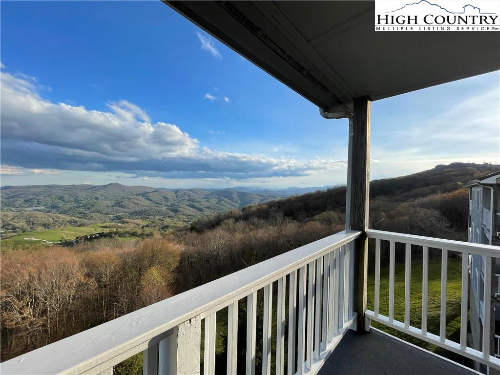 Image number 15 for the current listing