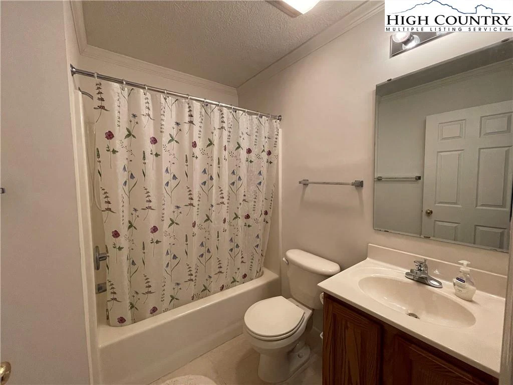 Image number 10 for the current listing