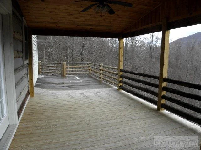Image number 8 for the current listing