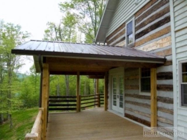 Image number 9 for the current listing
