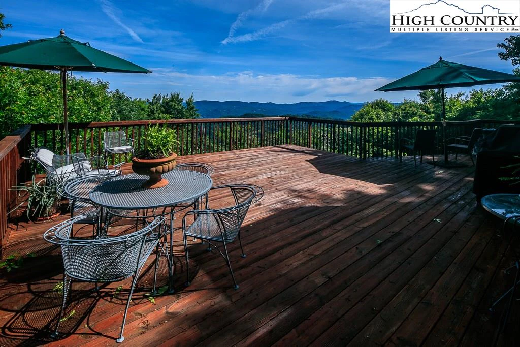 Image number 1 for the current listing