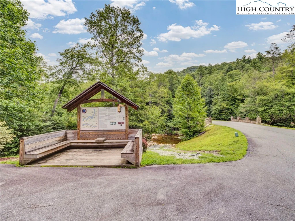 Image number 22 for the current listing