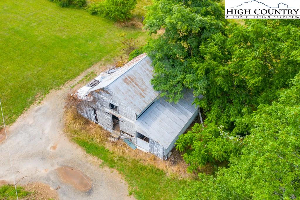 Image number 14 for the current listing