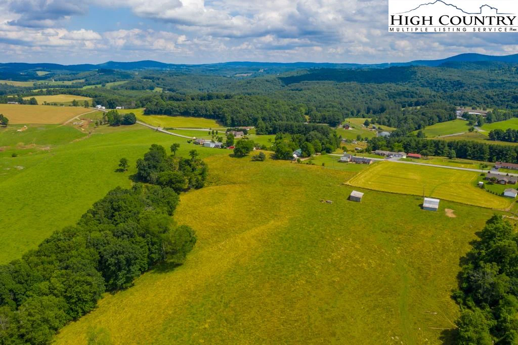 Image number 11 for the current listing