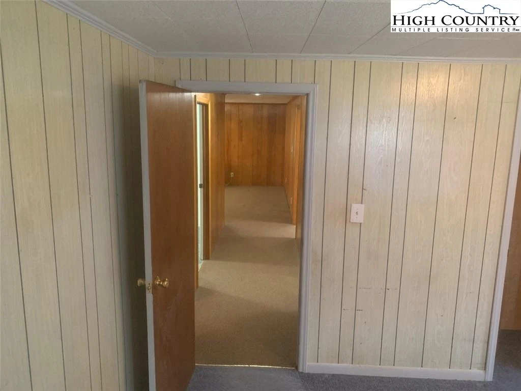 Image number 2 for the current listing