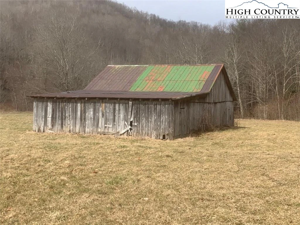 Image number 11 for the current listing