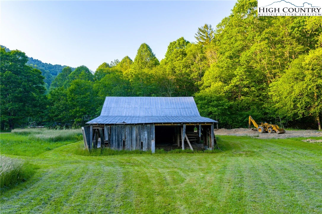 Image number 21 for the current listing