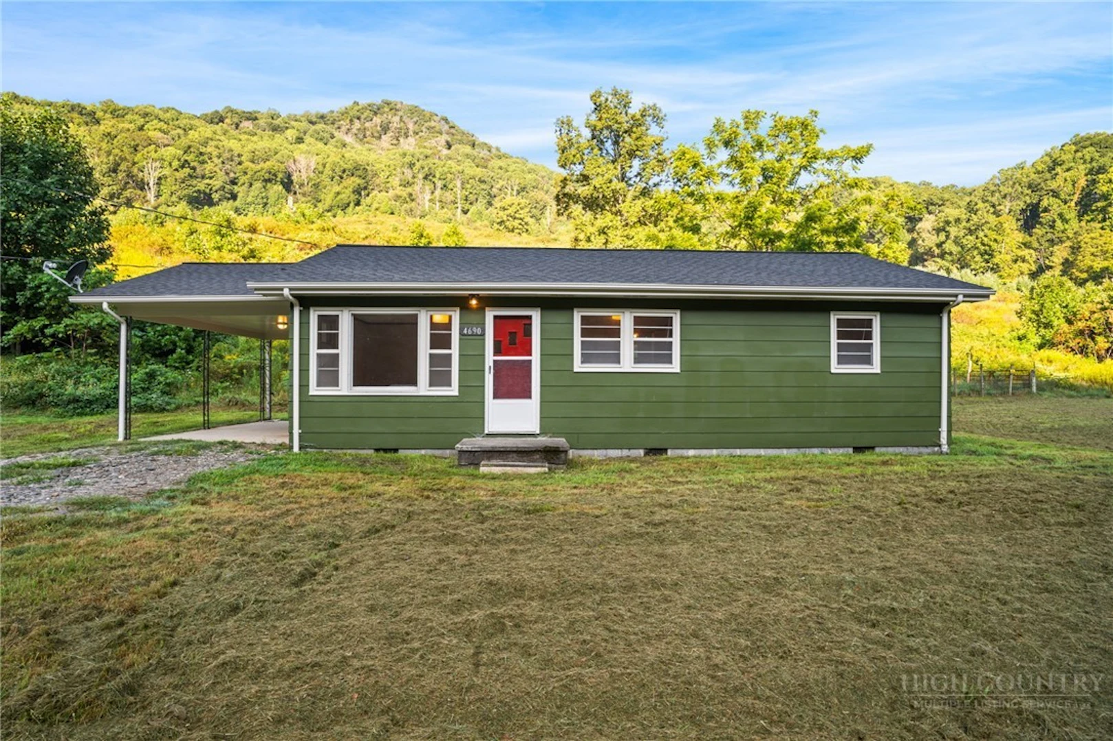 Image number 1 for the current listing