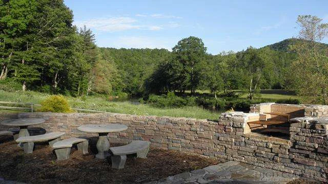 Image number 15 for the current listing