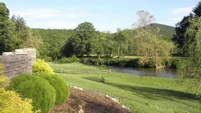 Image number 14 for the current listing