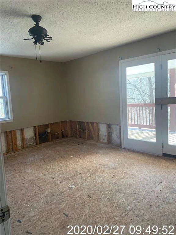 Image number 5 for the current listing