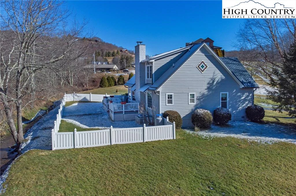 Image number 14 for the current listing