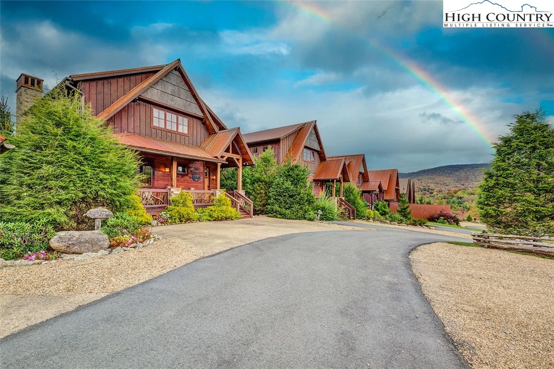 Image number 18 for the current listing
