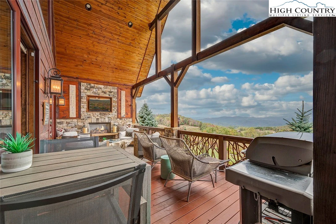 Image number 12 for the current listing