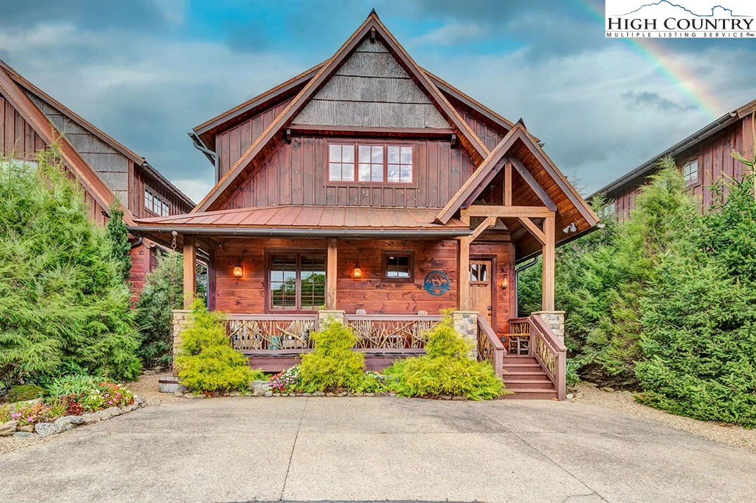Image number 1 for the current listing