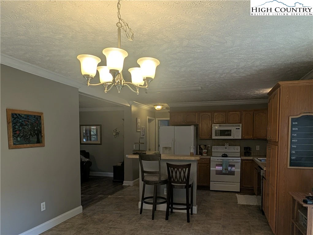 Image number 10 for the current listing