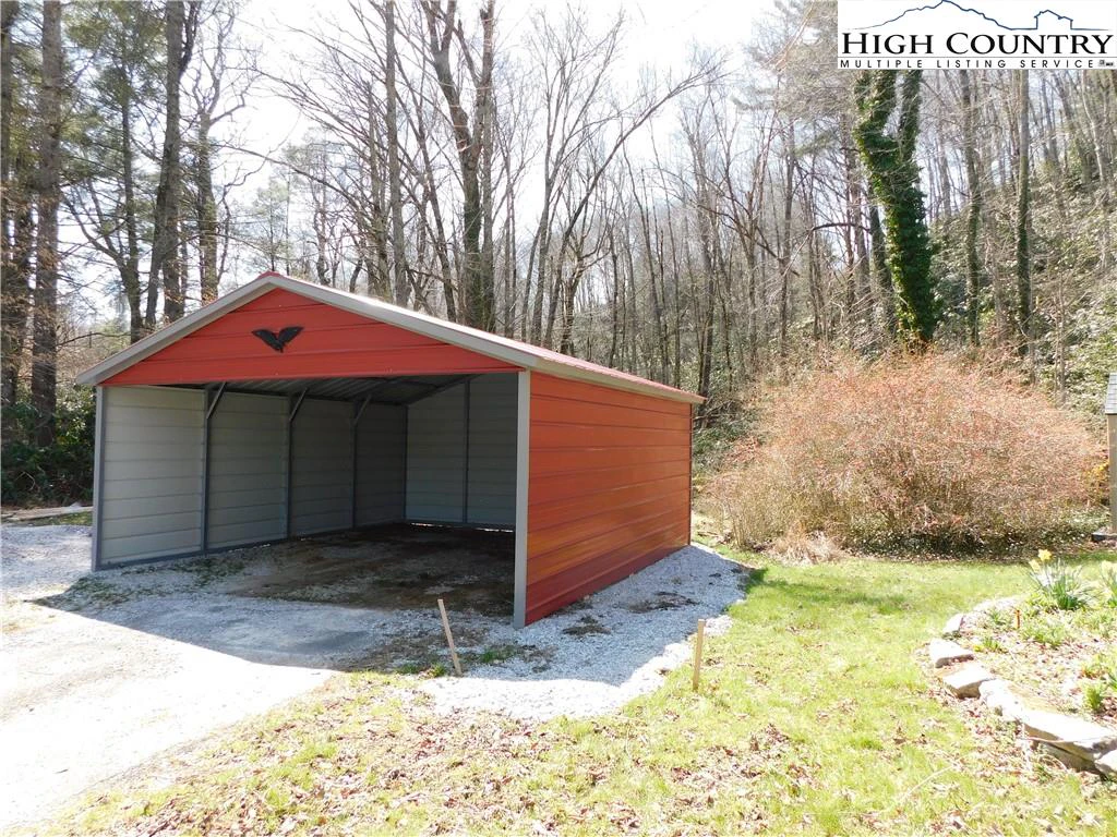 Image number 7 for the current listing