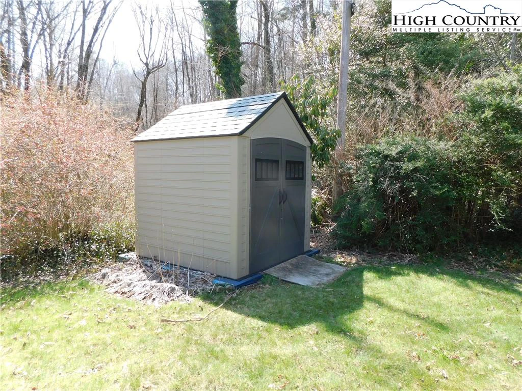 Image number 8 for the current listing