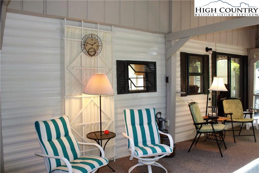 Image number 10 for the current listing