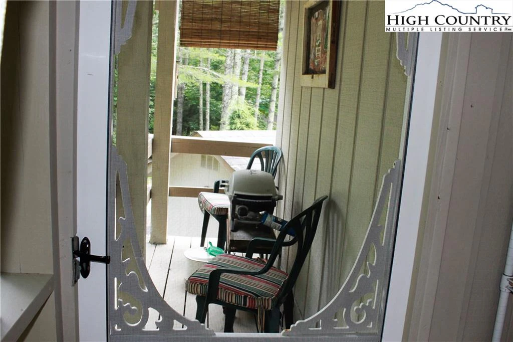 Image number 7 for the current listing