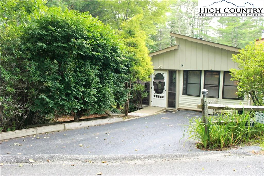 Image number 21 for the current listing