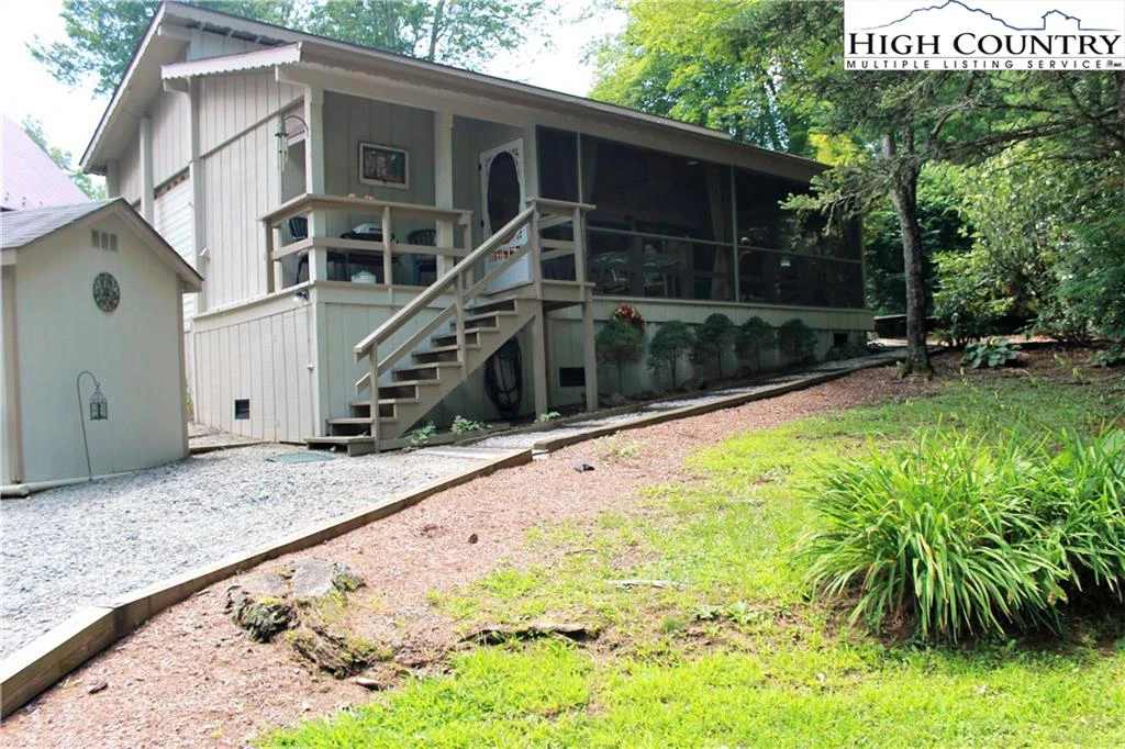 Image number 4 for the current listing
