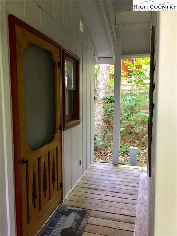 Image number 7 for the current listing
