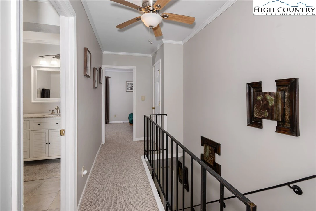 Image number 6 for the current listing