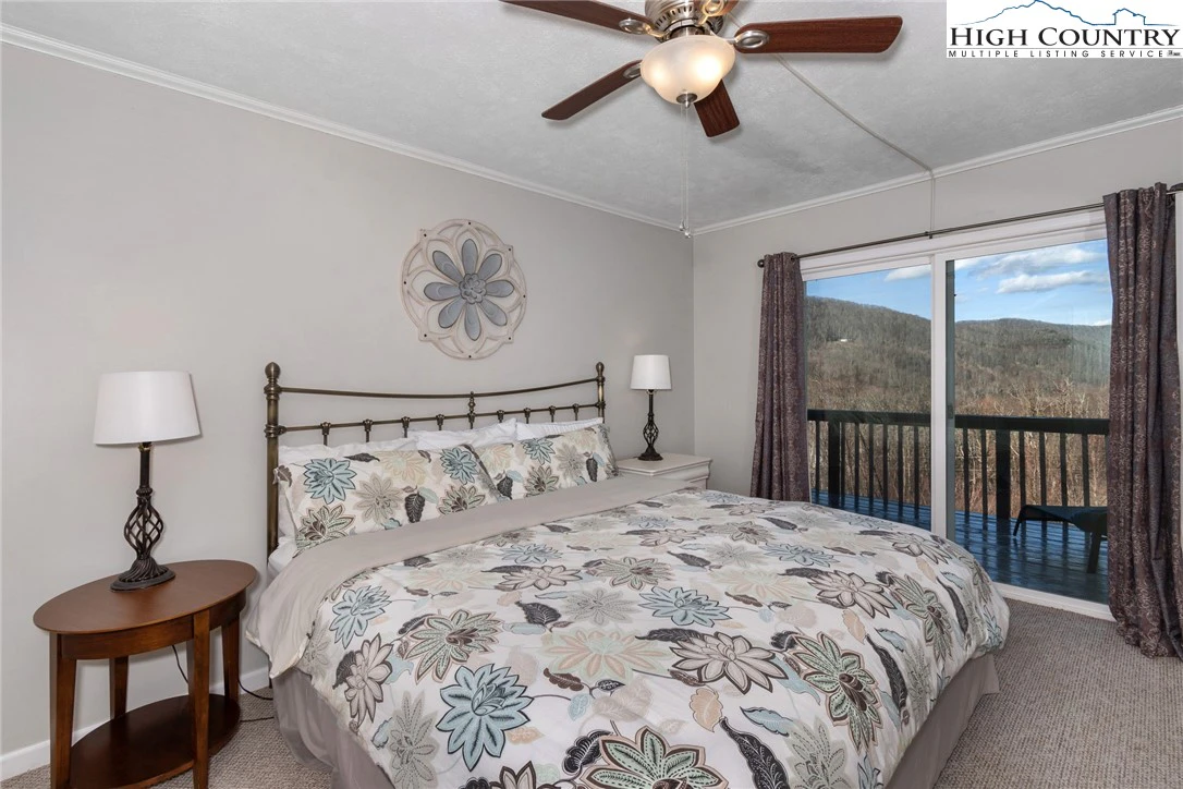 Image number 8 for the current listing