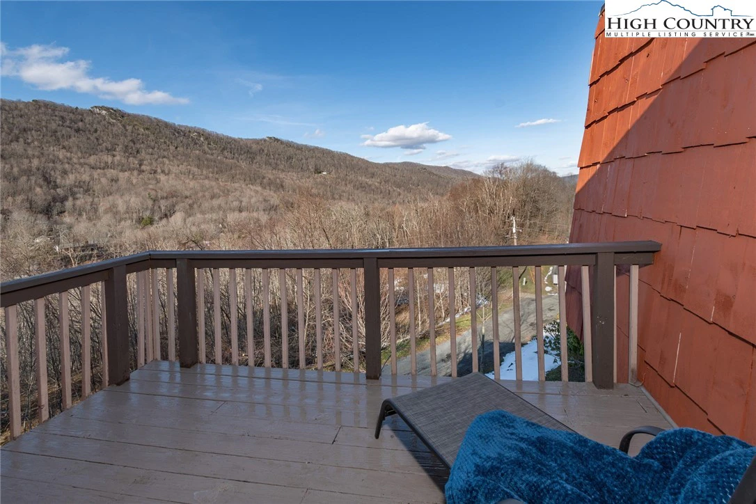 Image number 10 for the current listing