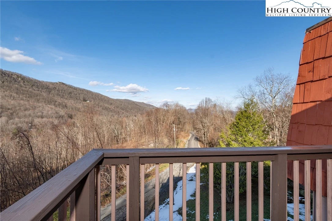 Image number 11 for the current listing