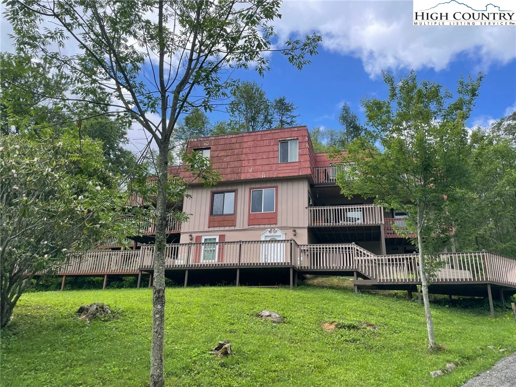 Image number 16 for the current listing