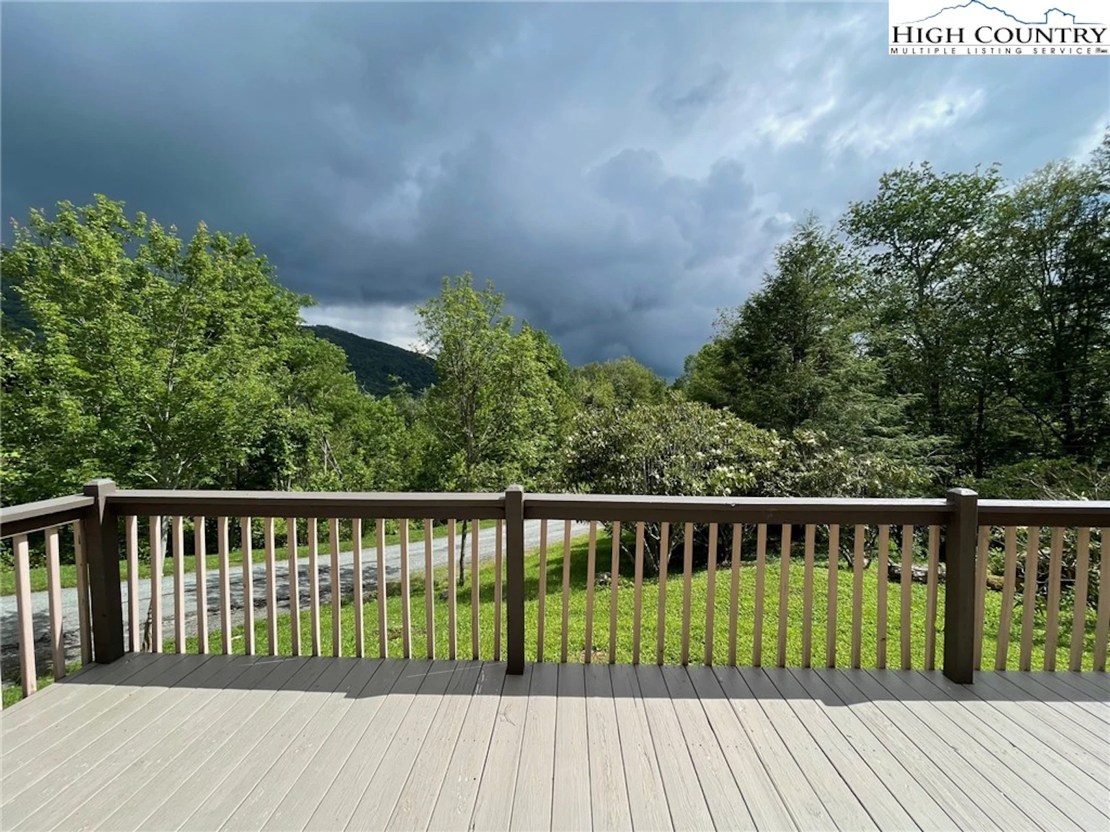 Image number 5 for the current listing