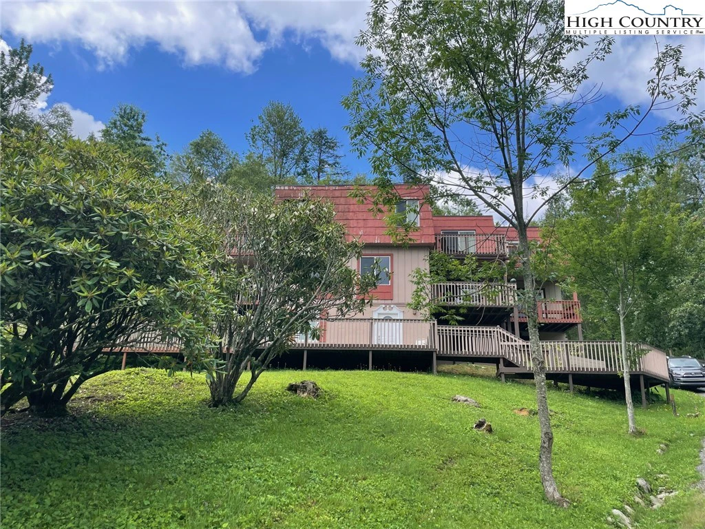 Image number 19 for the current listing