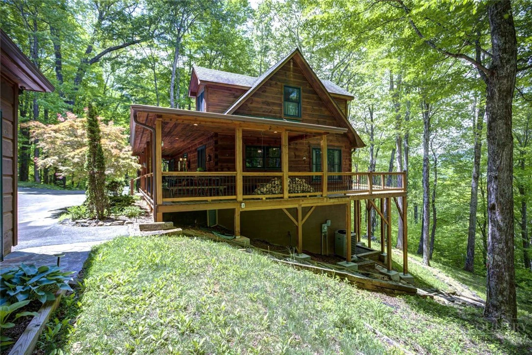 Image number 14 for the current listing