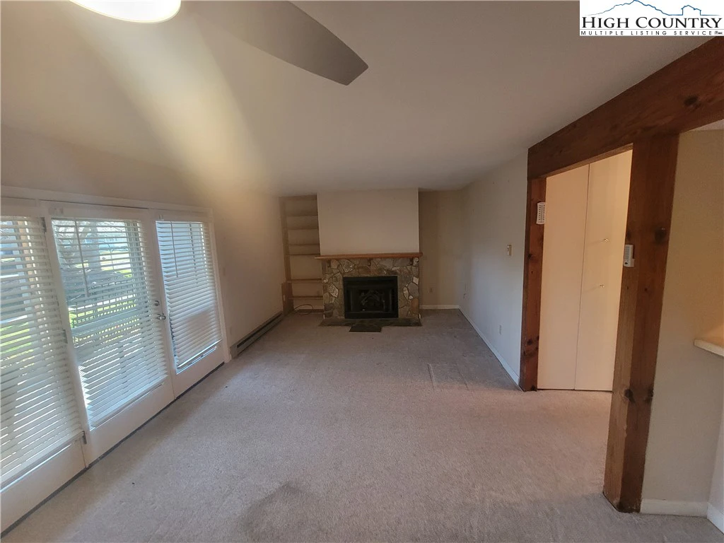Image number 3 for the current listing