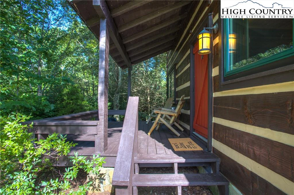 Image number 16 for the current listing