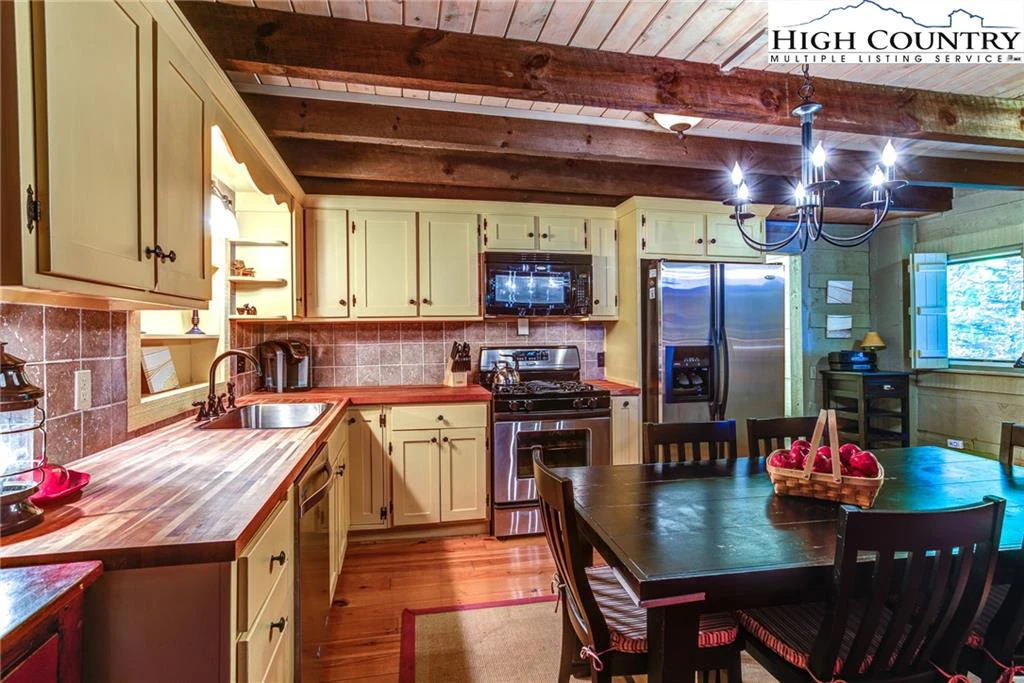 Image number 2 for the current listing