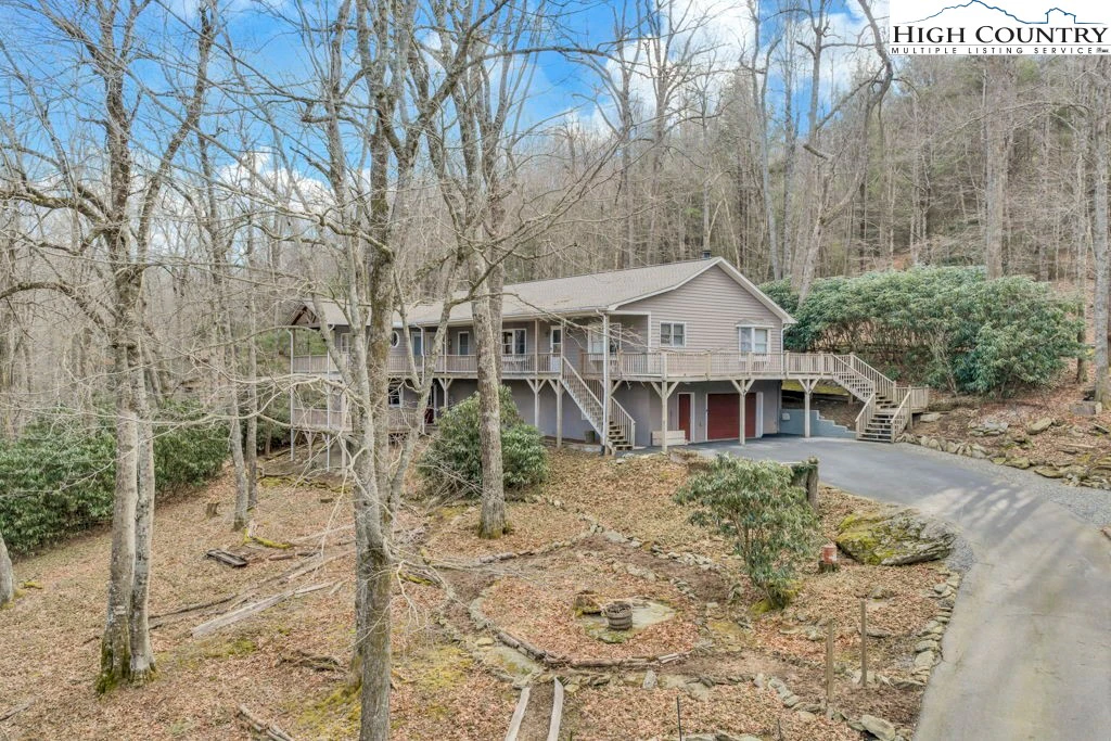 Image number 21 for the current listing