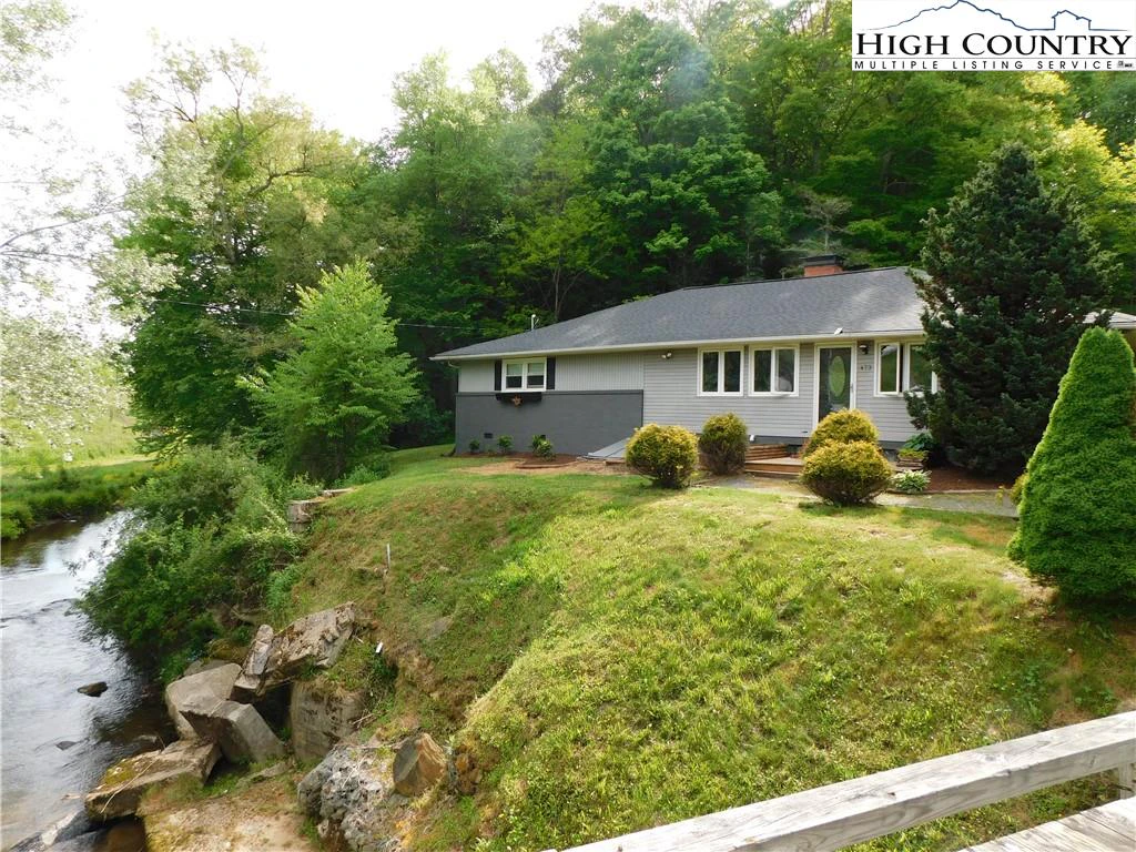 Image number 1 for the current listing