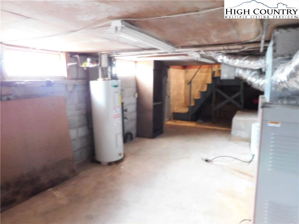 Image number 10 for the current listing