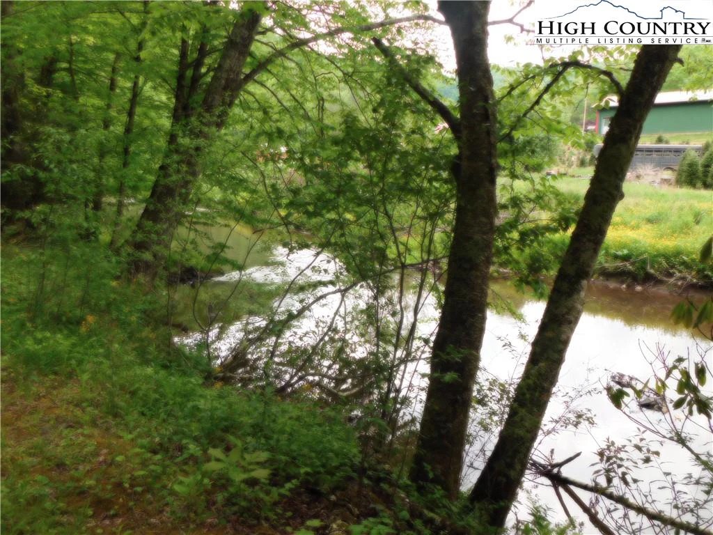 Image number 16 for the current listing