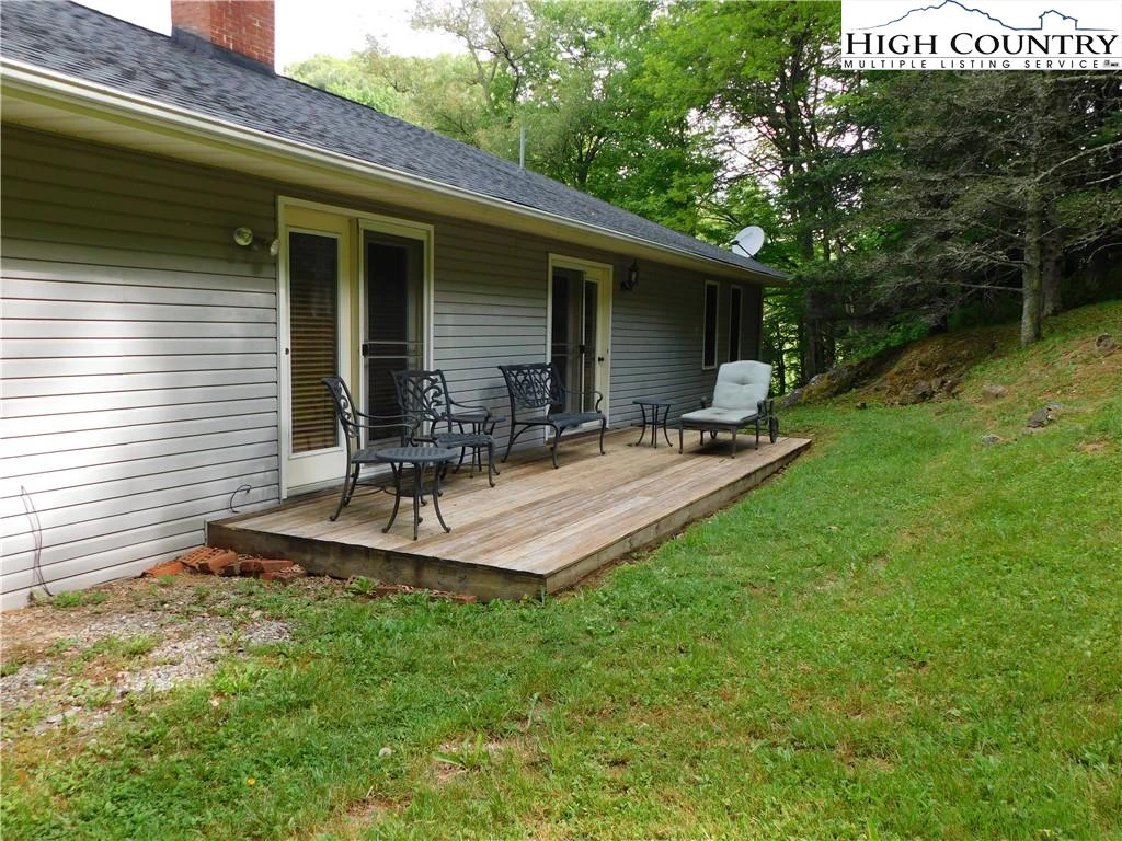 Image number 29 for the current listing