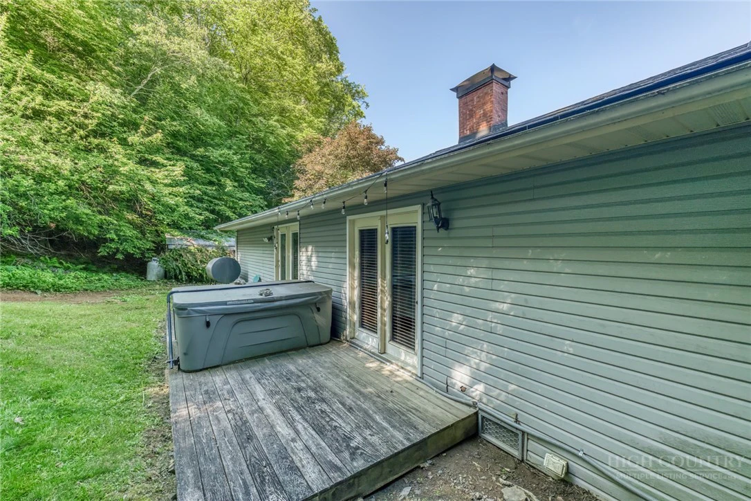 Image number 11 for the current listing