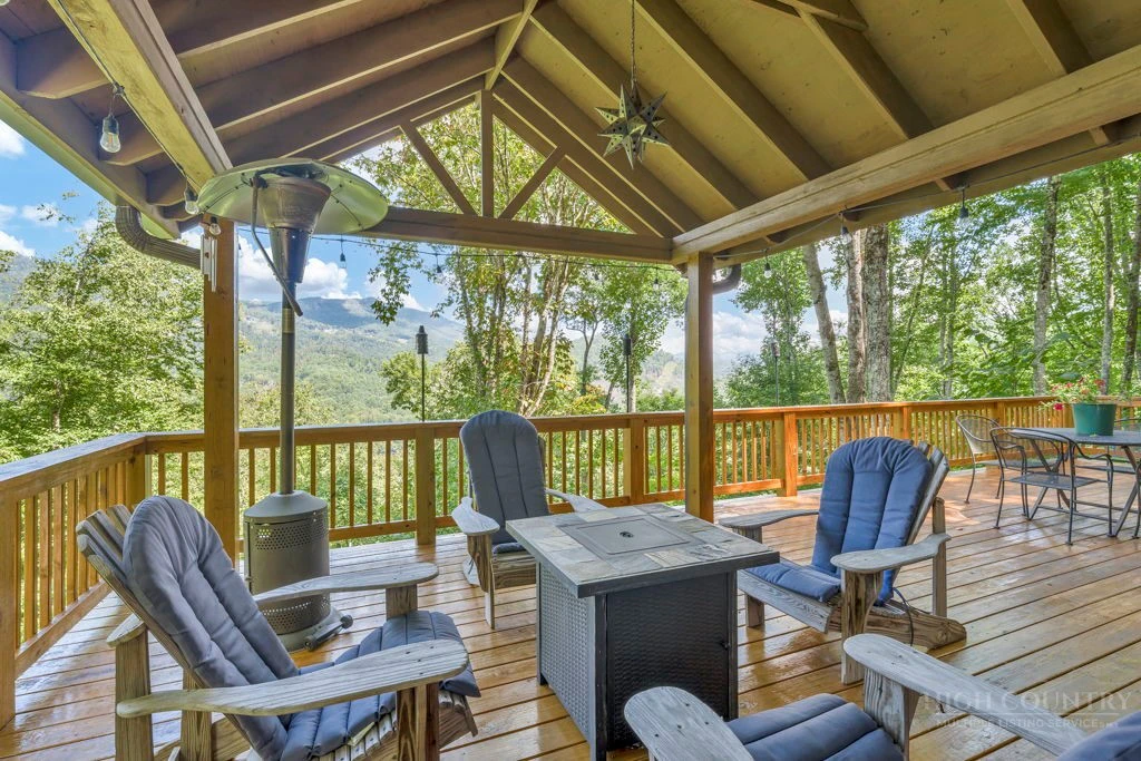 Image number 9 for the current listing
