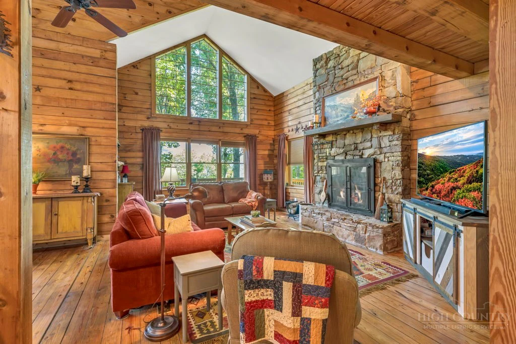 Image number 16 for the current listing