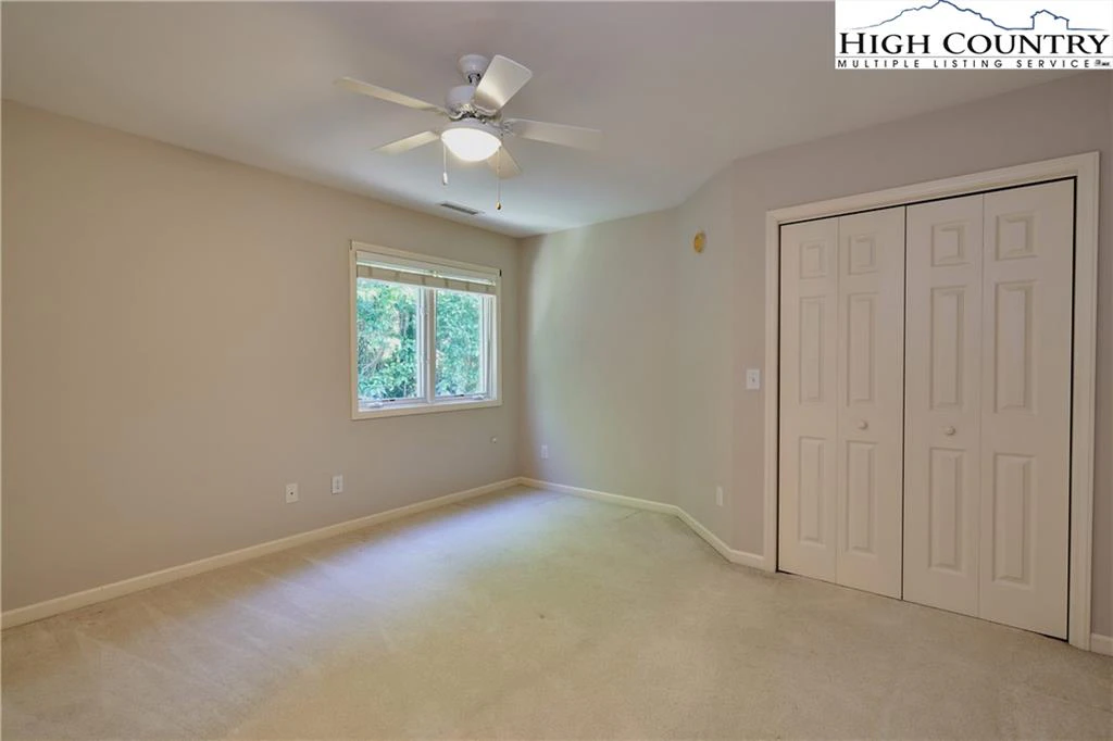 Image number 6 for the current listing