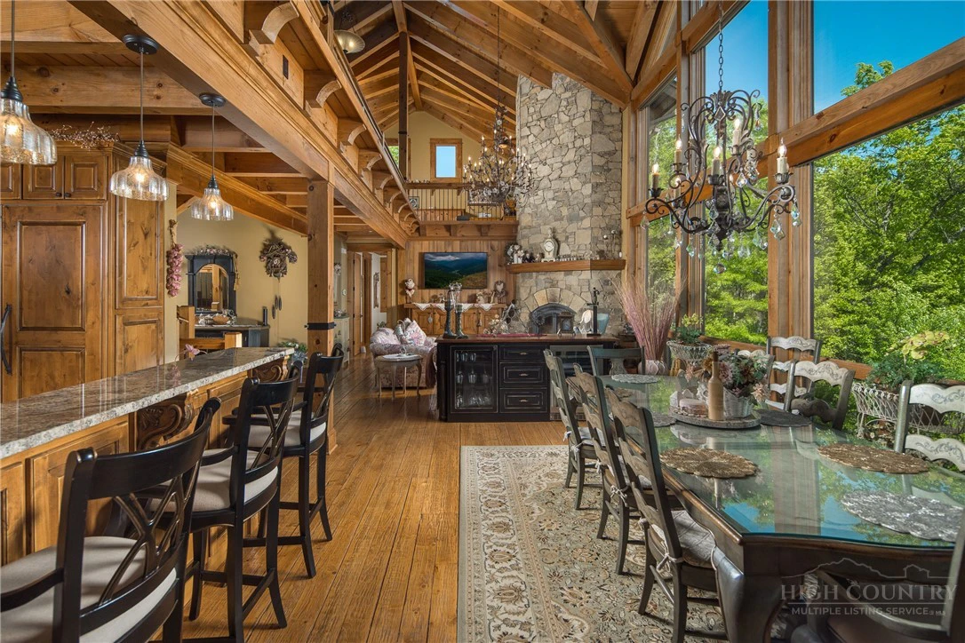 Image number 6 for the current listing