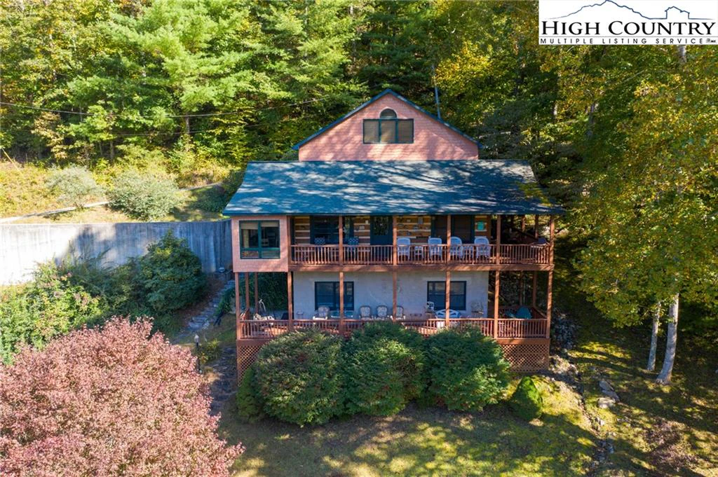 Image number 1 for the current listing