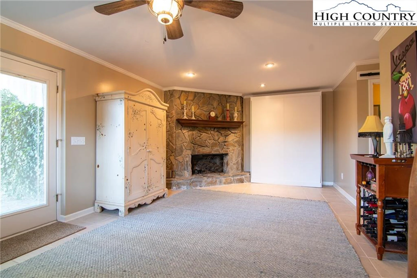 Image number 12 for the current listing